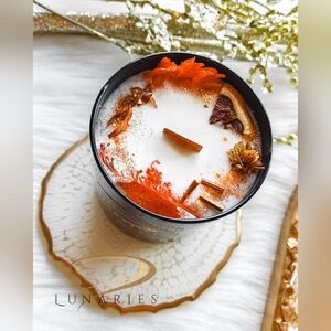 Japanese Yuzu Scented Soy Candle with Wooden Wick and Botanicals